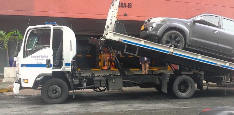 Retire su vehículo de los patios